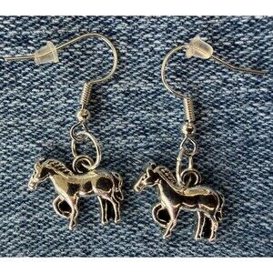 Silver Horse Dangle Earrings Western Cowgirl Rodeo Ranchcore Equestrian